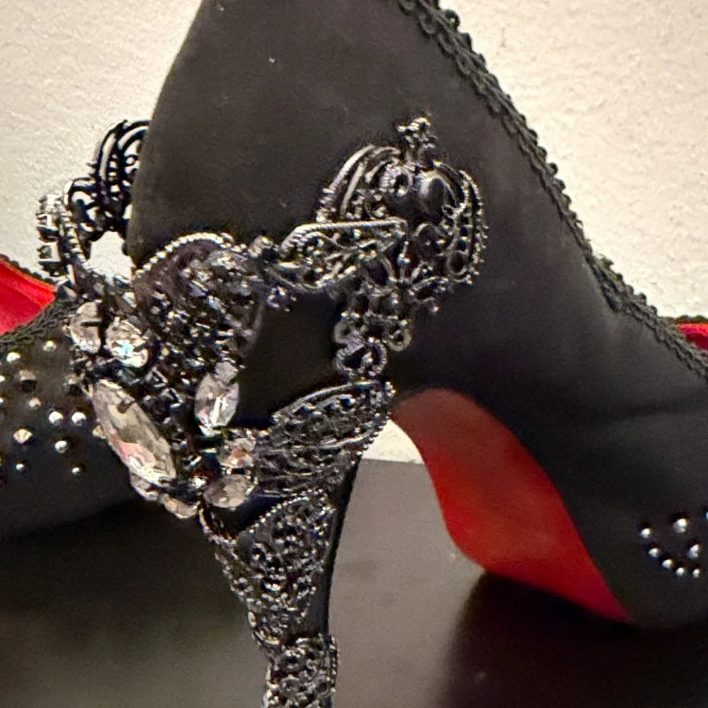 Black crystal
Studded Women's high heel Shoes - Picture 8 of 17